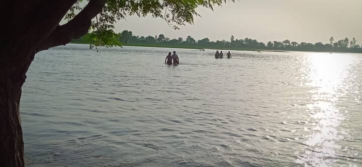 ਪਰ ਕਿਸਾਨਾਂ ਦੀ ਮੰਗ ਹੈ ਕਿ ਉਨ੍ਹਾਂ ਨੂੰ ਫ਼ਸਲ ਦਾ ਪੂਰਾ ਮੁਆਵਜ਼ਾ ਦਿੱਤਾ ਜਾਵੇ। 