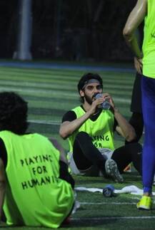 ਬਾਲੀਵੁੱਡ ਸਟਾਰਸ ਨੇ ਖੇਡੀ ਇਨਸਾਨੀਅਤ ਲਈ ਫੁਟਬਾਲ, ਸੁਨੀਲ ਸ਼ੈਟੀ ਦੇ ਮੁੰਡੇ ਨੇ ਵੀ ਵਿਖਾਇਆ ਦਮ