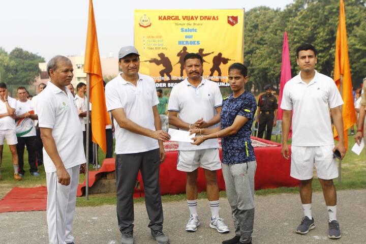 ਇਸ ਦੌੜ ਨਾਲ ਜਵਾਨਾਂ ਅਤੇ ਆਮ ਲੋਕਾਂ ਨੂੰ ਸ਼ਹੀਦਾਂ ਪ੍ਰਤੀ ਸਨਮਾਨ ਵੱਧਦਾ ਹੈ।