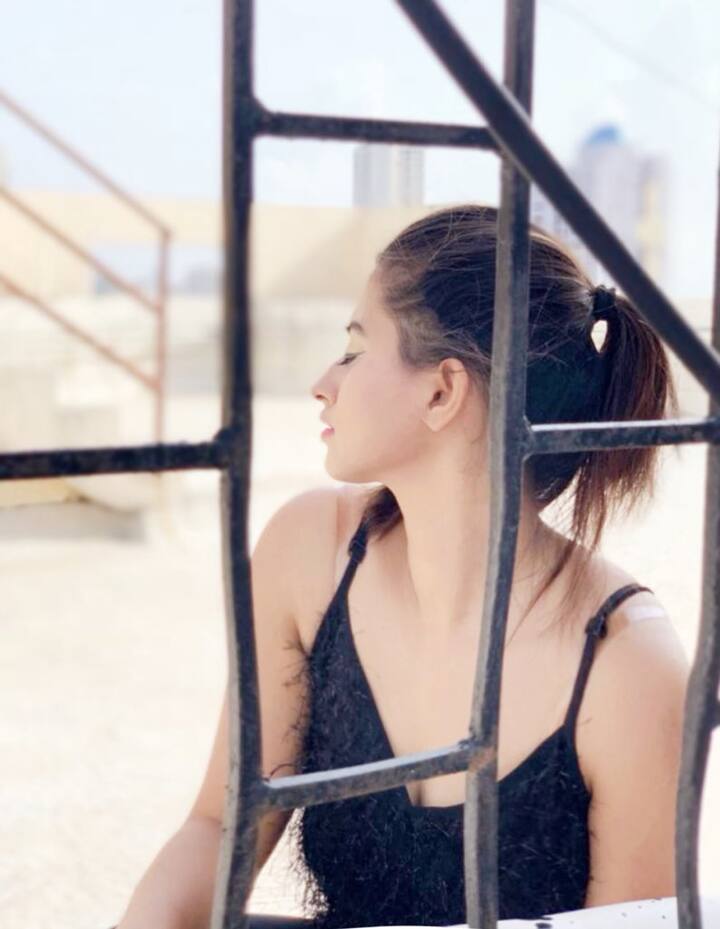 ਹਾਲੀ ਹੀ ‘ਚ ਦਿੱਤੇ ਇੰਟਰਵਿਊ ‘ਚ ਉਨ੍ਹਾਂ ਨੇ ਕਿਹਾ ਕਿ ਦੀਪਕ ਨਾਲ ਰਿਲੇਸ਼ਨਸ਼ੀਪ ‘ਚ ਆਉਣ ਦਾ ਕੋਈ ਇਰਾਦਾ ਨਹੀਂ ਹੈ।