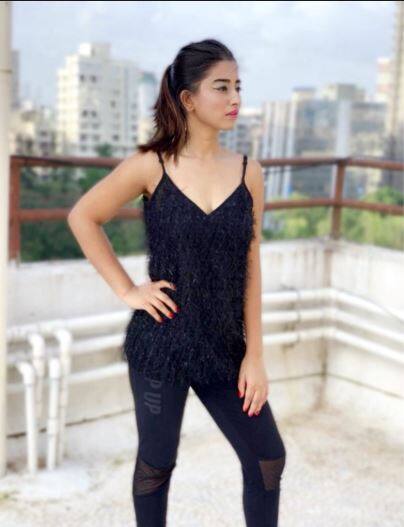  ਇਨ੍ਹਾਂ ਤਸਵੀਰਾਂ ‘ਚ ਸੋਮੀ ਬੇਹੱਦ ਕਿਊਟ ਲੱਗ ਰਹੀ ਹੈ।