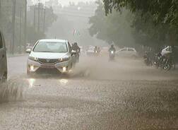 ਪੰਜਾਬ ਦੇ ਇਨ੍ਹਾਂ ਜ਼ਿਲ੍ਹਿਆਂ 'ਚ ਪਏਗਾ ਭਾਰੀ ਮੀਂਹ, ਮੌਸਮ ਵਿਭਾਗ ਵੱਲੋਂ ਅਲਰਟ, ਕਿਸਾਨ ਦੇਣ ਖ਼ਾਸ ਧਿਆਨ