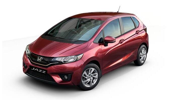 Honda Jazz- Honda Jazz 'ਤੇ 25,000 ਰੁਪਏ ਦੀ ਕੈਸ਼ ਛੋਟ ਮਿਲ ਰਹੀ ਹੈ। ਪੁਰਾਣੀ ਗੱਡੀ ਬਦਲਵਾਉਣ 'ਤੇ 25 ਹਜ਼ਾਰ ਰੁਪਏ ਤਕ ਦਾ ਵਾਧੂ ਫਾਇਦਾ ਲਿਆ ਜਾ ਸਕਦਾ ਹੈ।