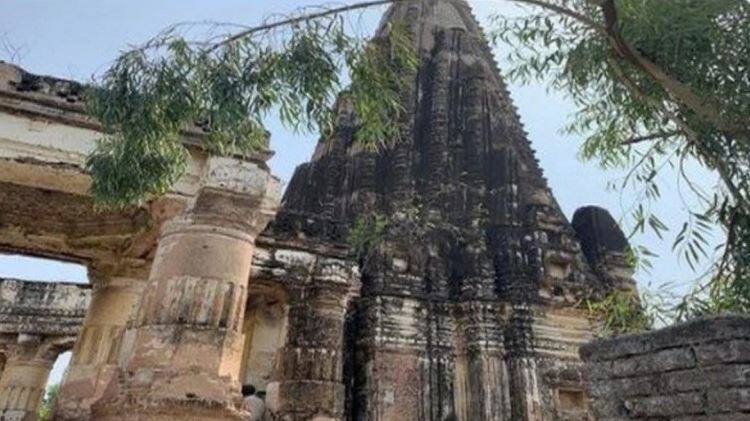 Pakistan opens 1000-year-old Shawala Teja Singh temple in Punjab for worship after 72 years ਪਾਕਿਸਤਾਨ ਨੇ 72 ਸਾਲ ਬਾਅਦ ਖੋਲ੍ਹਿਆ ਮੰਦਰ