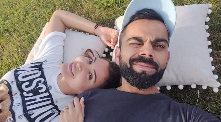 ਬਾਲੀਵੁੱਡ ਐਕਟਰਸ ਅਨੁਸ਼ਕਾ ਸ਼ਰਮਾ ਦੇ ਗਰਭਵਤੀ ਹੋਣ ਦੀਆਂ ਖ਼ਬਰਾਂ ਆਉਂਦੀਆਂ ਹੀ ਰਹਿੰਦੀਆਂ ਹਨ। ਹੁਣ ਅਨੁਸ਼ਕਾ ਨੇ ਅਜਿਹੀਆਂ ਖ਼ਬਰਾਂ ‘ਤੇ ਚੁੱਪੀ ਤੋੜੀ ਹੈ।