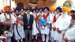 ਨਨਕਾਣਾ ਸਾਹਿਬ ਪੁੱਜੇ ਸਿੱਖ ਜਥੇ ਦਾ ਫੁੱਲਾਂ ਦੀ ਵਰਖਾ ਨਾਲ ਭਰਵਾਂ ਸਵਾਗਤ, ਭਲਕੇ ਚੱਲੇਗਾ ਅੰਤਰਰਾਸ਼ਟਰੀ ਨਗਰ ਕੀਰਤਨ