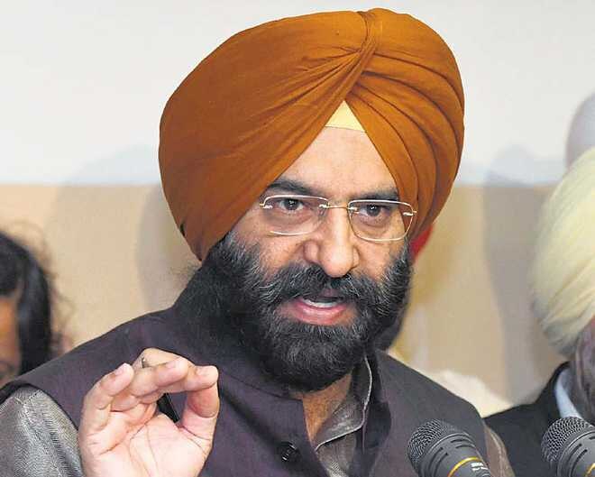  Economic Offences Wing of Delhi Police lodged an FIR Delhi Sikh Gurdwara Management Committee president Manjinder Sirsa  ਸਿਰਸਾ ਖਿਲਾਫ ਦਿੱਲੀ 'ਚ FIR ਦਰਜ, ਲੱਗੇ ਗੰਭੀਰ ਇਲਜ਼ਾਮ