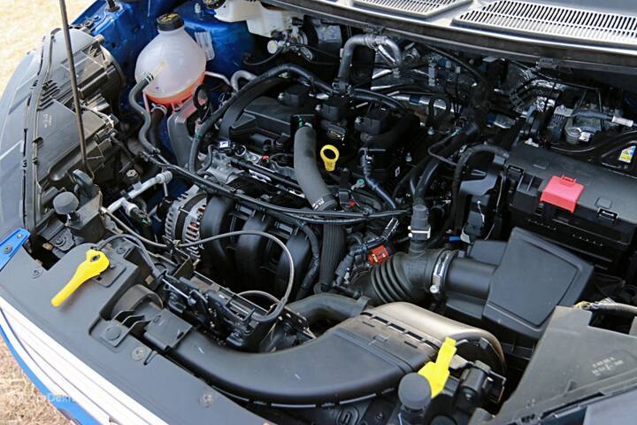 100 ਕਿਮੀ ਦੀ ਸਪੀਡ ‘ਤੇ ਫੋਰਡ ਬ੍ਰੇਕ ਲੱਗਣ ‘ਤੇ 42.78 ਮੀਟਰ ‘ਤੇ ਜਾ ਕੇ ਰੁਕੀ ਜਦਕਿ ਵੈਨਿਊ ਦੀ ਬ੍ਰੇਕ ਲੱਗਣ ‘ਤੇ ਉਹ 42.98 ਮੀਟਰ ‘ਤੇ ਜਾ ਕੇ ਰੁਕੀ।