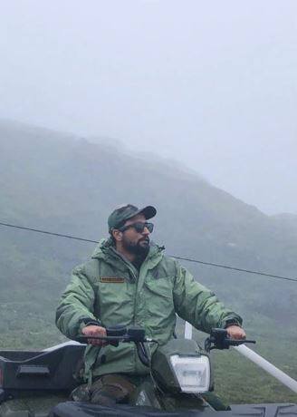 ਵਿੱਕੀ ਕੌਸ਼ਲ ਨੇ ਹਾਲੀ ਹੀ ‘ਚ ‘ਉੜੀ: ਦ ਸਰਜ਼ੀਕਲ ਸਟ੍ਰਾਈਕ’ ਫ਼ਿਲਮ ‘ਚ ਇੱਕ ਆਰਮੀ ਅਫਸਰ ਦਾ ਕਿਰਦਾਰ ਪਲੇਅ ਕੀਤਾ ਸੀ। ਫ਼ਿਲਮ ਕਾਫੀ ਕਾਮਯਾਬ ਸਾਬਤ ਹੋਈ ਸੀ।