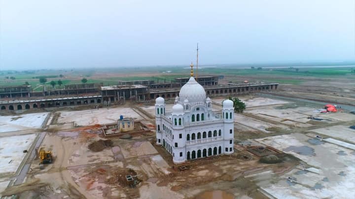 ਲਾਹੌਰ: ਪਾਕਿਸਤਾਨ ਵਾਲੇ ਪਾਸੇ ਕਰਤਾਰਪੁਰ ਲਾਂਘੇ ਦਾ 90 ਫ਼ੀਸਦੀ ਕੰਮ ਮੁਕੰਮਲ ਹੋਣ ਦੀਆਂ ਖ਼ਬਰਾਂ ਹਨ।