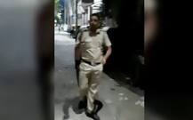 ਨਾਜਾਇਜ਼ ਸ਼ਰਾਬ ਫੜਨ ਗਏ ਪੁਲਿਸ ਵਾਲੇ ਨੂੰ ਭਜਾ-ਭਜਾ ਕੁੱਟਿਆ, ਵੀਡੀਓ ਵਾਇਰਲ