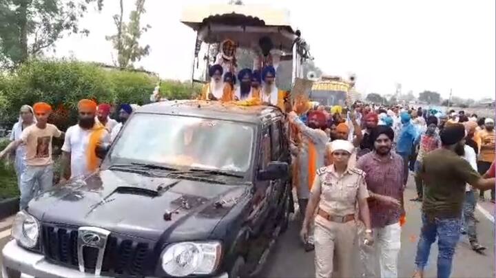 ਸ੍ਰੀ ਗੁਰੂ ਨਾਨਕ ਦੇਵ ਜੀ ਦੇ 550ਵੇਂ ਪ੍ਰਕਾਸ਼ ਪੁਰਬ ਨੂੰ ਸਮਰਪਿਤ ਨਨਕਾਣਾ ਸਾਹਿਬ, ਪਾਕਿਸਤਾਨ ਤੋਂ ਚੱਲਿਆ ਕੌਮਾਂਤਰੀ ਨਗਰ ਕੀਰਤਨ ਕੱਲ੍ਹ ਡੇਰਾ ਬਾਬਾ ਨਾਨਕ ਤੋਂ ਰਵਾਨਾ ਹੋਇਆ।