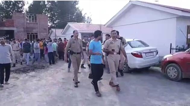 ਸਾਰੇ ਘੱਟ ਗਿਣਤੀ ਪਿੰਡਾਂ ਦੀ ਸੁਰੱਖਿਆ ਹਟਾ ਦਿੱਤੀ ਗਈ ਹੈ।