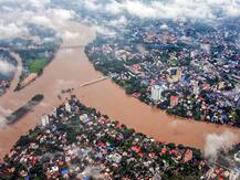 ਭਾਰੀ ਮੀਂਹ ਨਾਲ ਦੇਸ਼ ਦੇ ਕਈ ਸੂਬਿਆਂ \'ਚ ਹੜ੍ਹ, 200 ਤੋਂ ਵੱਧ ਮੌਤਾਂ ਤੇ ਲੱਖਾਂ ਲੋਕ ਬੇਘਰ