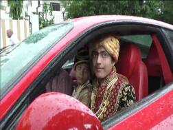 ਜੈਨ ਸੰਨਿਆਸੀ ਬਣਨ ਚੱਲੇ ਮੁੰਡਿਆਂ ਦੀ ਸਚਿਨ ਤੇਂਦੁਲਕਰ ਵਾਲੀ Ferrari  'ਤੇ ਕੱਢੀ ਸ਼ੋਭਾ ਯਾਤਰਾ