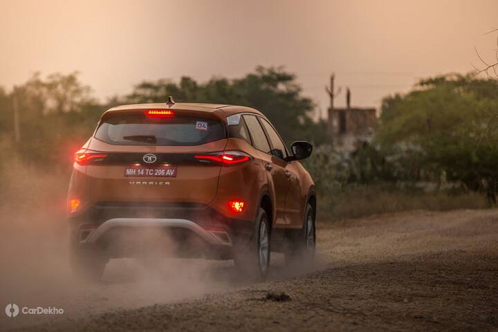 ਜੇਕਰ ਗੱਲ ਇਨ੍ਹਾਂ ਕਾਰਾਂ ਦੀ ਕੀਮਤ ਦੀ ਕੀਤੀ ਜਾਵੇ ਤਾਂ ਕੀਆ ਸੈਲਟੋਸ ਦੀ ਕੀਮਤ 10-17 ਲੱਖ ਰੁਪਏ, ਐਮਜੀ ਹੈਕਟਰ 12-17 ਲੱਖ ਰੁਪਏ ਤੇ ਹੈਰੀਅਰ 12 ਤੋਂ 17 ਲੱਖ ਰੁਪਏ ਐਕਸ਼ ਸ਼ੋਅਰੂਮ ਰੱਖੀ ਗਈ ਹੈ।