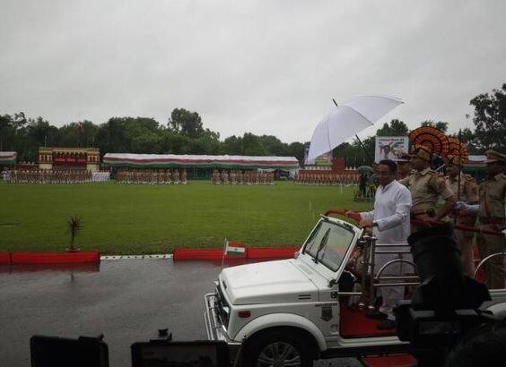 ਮੱਧ ਪ੍ਰਦੇਸ਼ ਦੇ ਮੁੱਖ ਮੰਤਰੀ ਕਮਲਨਾਥ ਨੇ ਭੁਪਾਲ ‘ਚ ਤਿਰੰਗੇ ਨੂੰ ਸਲਾਮੀ ਦਿੱਤੀ ਤੇ ਜਨਤਾ ਨੂੰ ਸੰਬੋਧਨ ਕੀਤਾ।