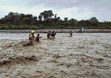 ਤਾਜ਼ਾ ਤਸਵੀਰਾਂ: ਮੀਂਹ ਕਰਕੇ ਖਿਸਕੇ ਪਹਾੜ ਤੇ ਦਰਿਆਵਾਂ ਨੇ ਮਚਾਈ ਤਬਾਹੀ, ਪੰਜਾਬ-ਹਿਮਾਚਲ \'ਚ 30 ਮੌਤਾਂ