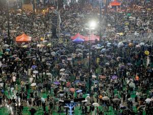 ਹਾਂਗਕਾਂਗ ਦੀਆਂ ਸੜਕਾਂ 'ਤੇ ਆਇਆ ਲੋਕਾਂ ਦਾ ਹੜ੍ਹ