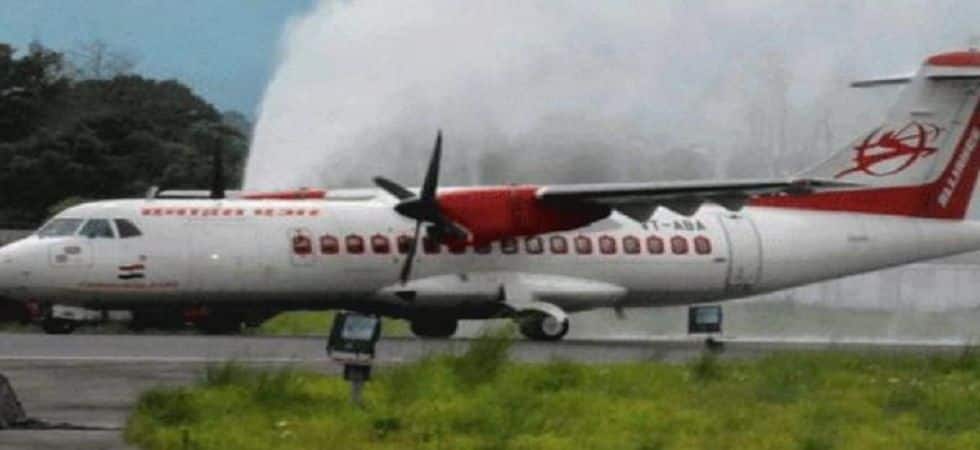 ਏਅਰ ਇੰਡੀਆ ਕੰਪਨੀ ਦੇ ਜਹਾਜ਼ ਨੂੰ ਲੱਗੀ ਅੱਗ, 59 ਯਾਤਰੀ ਵਾਲ-ਵਾਲ ਬਚੇ Air India Delhi-Jaipur flight forced to land after fire incident ਏਅਰ ਇੰਡੀਆ ਕੰਪਨੀ ਦੇ ਜਹਾਜ਼ ਨੂੰ ਲੱਗੀ ਅੱਗ, 59 ਯਾਤਰੀ ਵਾਲ-ਵਾਲ ਬਚੇ