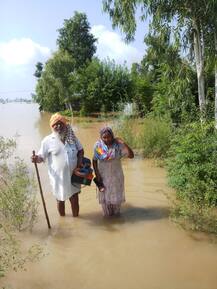 ਹੁਣ ਫਿਰੋਜ਼ਪੁਰ \'ਚ ਮਚਾਈ ਹੜ੍ਹਾਂ ਨੇ ਤਬਾਹੀ, ਫਸਲਾਂ ਹੋਈਆਂ ਤਬਾਹ