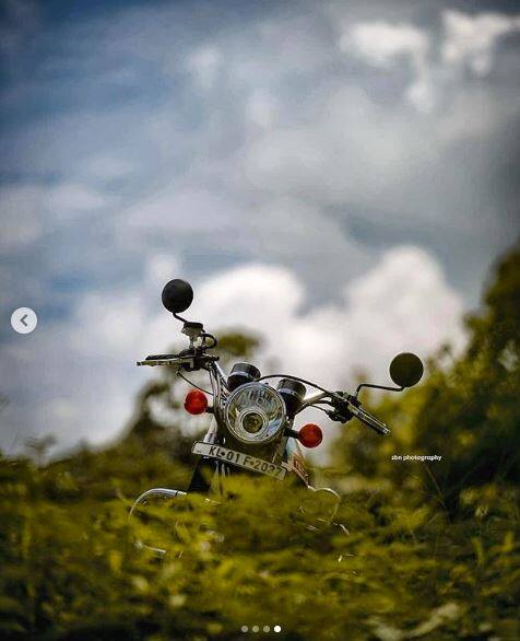 ਜਾਵਾ ‘ਚ ਮਹਿੰਦਰਾ ਦੇ ਕਈ ਇਨਪੂਟ ਵੇਖਣ ਨੂੰ ਮਿਲ ਜਾਣਗੇ। ਜਿਵੇਂ ਇੰਜ਼ਨ, ਮਹਿੰਦਰਾ ਮੋਜੋ ਤੋਂ ਪ੍ਰਭਾਵਿਤ ਹੈ। ਜਾਵਾ ‘ਚ 293 ਸੀਸੀ ਦਾ ਫੋਰ ਸਟ੍ਰੋਕ ਲਿਕਵਿਡ ਕੂਲਡ ਸਿੰਗਲ ਸਿਲੰਡਰ ਇੰਜ਼ਨ ਹੈ, ਇਹ ਮੈਕਸੀਮਮ 27 ਬੀਐਚਪੀ ਦਾ ਪਾਵਰ ਤੇ 28 ਅੇਨਐਮ ਦਾ ਟਾਰਕ ਜਨਰੇਟ ਕਰਦਾ ਹੈ।