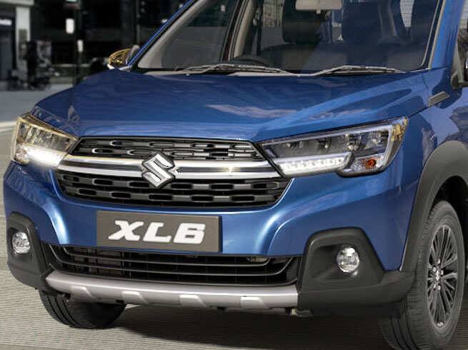 Ertiga ‘ਤੇ ਬੇਸਡXL6 ‘ਚ ਵੱਡੇ ਡਿਜ਼ਾਇਨ ਅਪਡੇਟ ਤੇ ਨਵੀਂ ਕ੍ਰੌਸਓਵਰ ਦੀ ਸਟਾਈਲਿੰਗ ਦਿੱਤੀ ਗਈ ਹੈ। ਇਸ ‘ਚ ਫੀਚਰ ਦੇ ਤੌਰ ‘ਤੇ ਨਵੇਂ ਬਲੈਕ ਹੈਕਸਾਗਨਲ ਗ੍ਰਿਲ, ਐਲਈਡੀ ਹੈਡਲੈਂਪਸ ਤੇ ਸੀ-ਸ਼ੇਪ ਐਲਈਡੀ ਡੇਟਾਈਮ ਰਨਿੰਗ ਲੈਂਪਸ ਦਿੱਤੇ ਗਏ ਹਨ। ਕਾਰ ‘ਚ ਬੋਲਡ ਬੰਪਰ ਨਾਲ ਚੌੜੇ ਏਅਰਡੈਮ, ਨਵੀਂ ਬਲੈਕ ਕਲੈਡਿੰਗ ਹਾਉਸਿੰਗ ਰਾਉਂਡ ਫੌਗਲੈਂਪ ਤੇ ਸਿਲਵਰ ਸਕੀਡ ਪਲੇਟਸ ਦਿੱਤੀਆਂ ਗਈਆਂ ਹਨ।