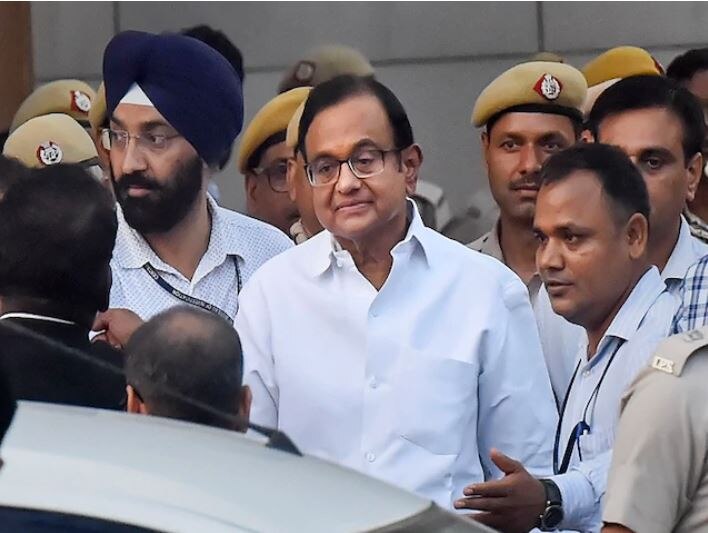 ED arrests former FM Chidambaram in INX Media money laundering case INX ਮੀਡੀਆ ਮਾਮਲਾ: ਈਡੀ ਨੇ ਪੁੱਛਗਿੱਛ ਤੋਂ ਬਾਅਦ ਪੀ ਚਿਦੰਬਰਮ ਨੂੰ ਕੀਤਾ ਗ੍ਰਿਫ਼ਤਾਰ