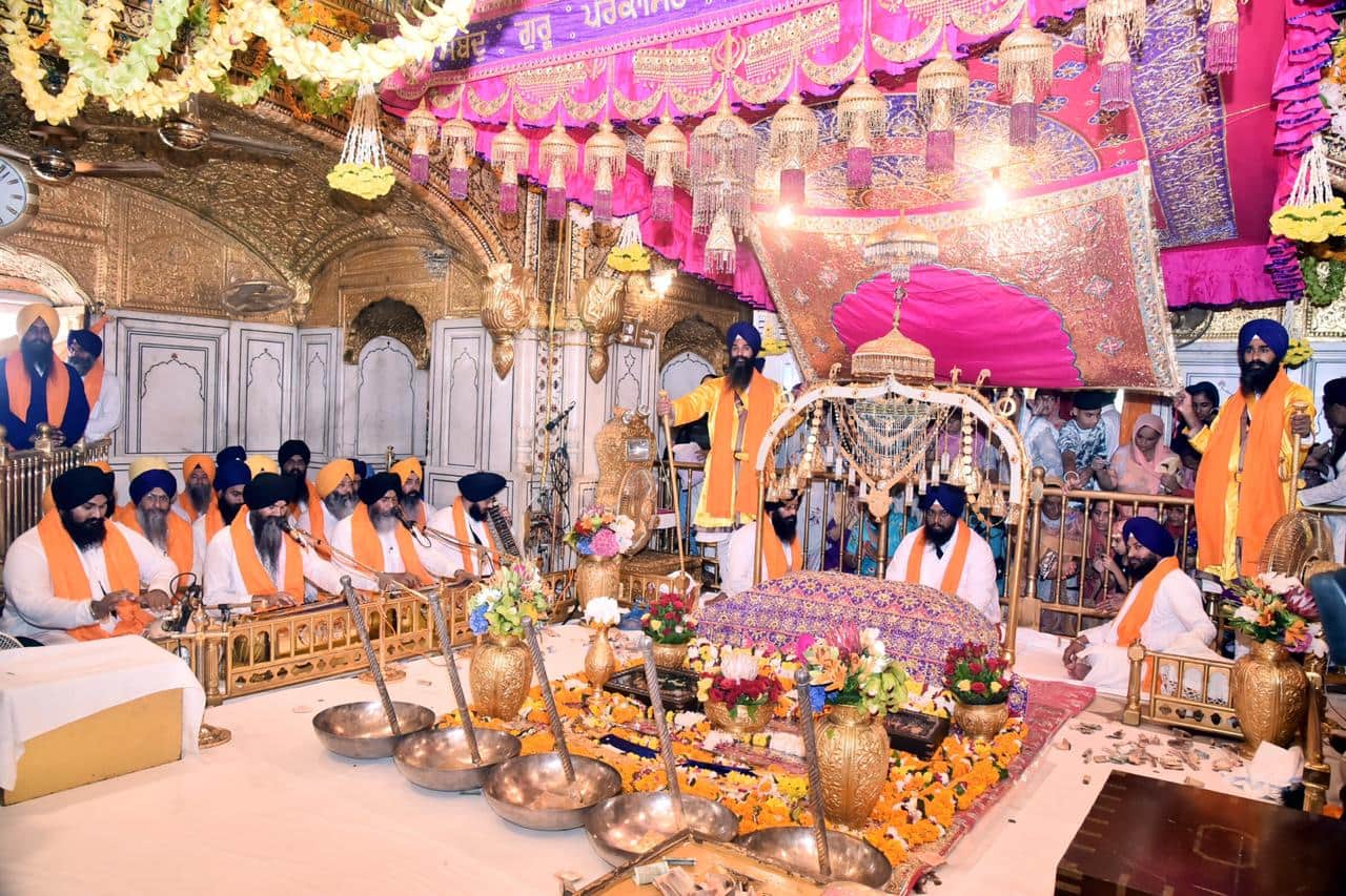 ਪਹਿਲੇ ਪ੍ਰਕਾਸ਼ ਪੁਰਬ ਸਬੰਧੀ ਸ੍ਰੀ ਹਰਿਮੰਦਰ ਸਾਹਿਬ ਵਿਖੇ ਸੁੰਦਰ ਜਲੌ