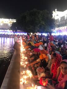 ਸ੍ਰੀ ਹਰਿਮੰਦਰ ਸਾਹਿਬ ਵਿਖੇ ਸੁੰਦਰ ਦੀਪਮਾਲਾ, ਵੇਖੋ ਖ਼ੂਬਸੂਰਤ ਤਸਵੀਰਾਂ