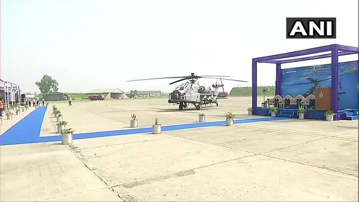 ਅੱਤਵਾਦ ਖਿਲਾਫ ਲੜਾਈ ‘ਚ ਭਾਰਤ ਨੂੰ ਦੁਨੀਆ ਦਾ ਸਭ ਤੋਂ ਦਮਦਾਰ ਹਥਿਆਰ ਮਿਲ ਗਿਆ ਹੈ। ਅੱਜ ਪਠਾਨਕੋਟ ਏਅਰਬੇਸ ‘ਤੇ ਸ਼ਾਨਦਾਰ ਸਮਾਗਮ ਤੋਂ ਬਾਅਦ ਅੱਠ ਅਪਾਚੇ ਹੈਲੀਕਾਪਟਰ ਭਾਰਤੀ ਹਵਾਈ ਸੈਨਾ ‘ਚ ਸ਼ਾਮਲ ਹੋਏ ਹਨ। ਇਸ ਦੇ ਨਾਲ ਅਪਾਚੇ ਇਸਤੇਮਾਲ ਕਰਨ ਵਾਲਾ ਭਾਰਤ 15ਵਾਂ ਦੇਸ਼ ਬਣ ਗਿਆ ਹੈ।