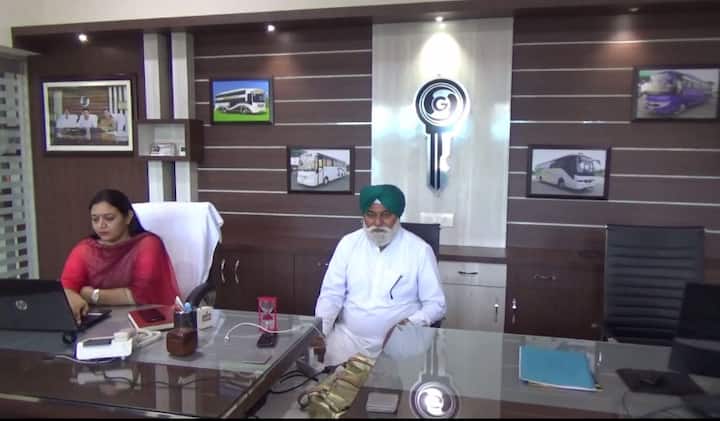 ਪੰਜਾਬ ਵਿੱਚ ਗੋਬਿੰਦ ਬਾਡੀ ਬਿਲਡਰਸ ਦਾ ਨਾਂ ਪਹਿਲੇ ਨੰਬਰ 'ਤੇ ਆਉਂਦਾ ਹੈ। ਇਸ ਫੈਕਟਰੀ ਨੂੰ ਚਲਾ ਰਹੇ ਸੁਖਮੰਦਰ ਸਿੰਘ, ਉਨ੍ਹਾਂ ਦੀ ਪਤਨੀ ਤੇ ਭਰਾ ਨੇ ਦੱਸਿਆ ਕਿ ਉਨ੍ਹਾਂ ਦੇ ਬਜ਼ੁਰਗਾਂ ਦੀ ਮਿਹਨਤ ਤੇ ਲਗਨ ਨਾਲ ਸ਼ੁਰੂ ਕੀਤਾ ਕੰਮ ਉਹ ਅੱਜ ਵੀ ਪੂਰੀ ਲਗਨ ਨਾਲ ਕਰਦੇ ਹਨ।