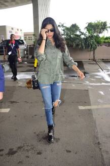 ਏਅਰਪੋਰਟ ‘ਤੇ ਨਜ਼ਰ ਆਇਆ ਬੀ-ਟਾਉਨ ਸਟਾਰਸ ਦਾ ਸਵੈਗ, ਵੇਖੋ ਤਸਵੀਰਾਂ