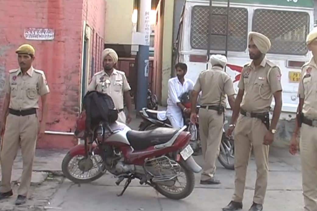 ਫਾਜ਼ਿਲਕਾ ਪੁਲਿਸ ਨੇ ਵਧਾਈ ਸ਼ਹਿਰ ਦੀ ਚੌਕਸੀ, ਸ਼ਹਿਰਾਂ 'ਚ ਚਲਾਏ ਸਰਚ ਅਭਿਆਨ