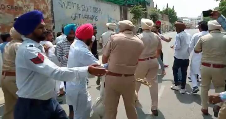 ਅਧਿਆਪਕਾਂ ਨੇ ਸਨਵਾਲ ਚੁੱਕਿਆ ਕਿ ਪਹਿਲਾਂ ਉਨ੍ਹਾਂ ਨੂੰ ਬੀਐੱਡ ਕਰਨ ਲਈ ਕਿਹਾ ਗਿਆ ਸੀ ਤੇ ਹੁਣ ਜਦੋਂ ਉਨ੍ਹਾਂ ਬੀਐੱਡ ਕਰ ਲਈ ਤਾਂ ਹੁਣ 55 ਫੀਸਦੀ ਨੰਬਰਾਂ ਦੀ ਸ਼ਰਤ ਰੱਖ ਦਿੱਤੀ ਗਈ ਹੈ। ਇਸ ਤੋਂ ਵੀ ਬਾਅਦ ਅਧਿਆਪਕਾਂ ਦੀ ਓਵਰ ਏਜ ਦਾ ਮੁੱਦਾ ਚੁੱਕਿਆ ਗਿਆ।