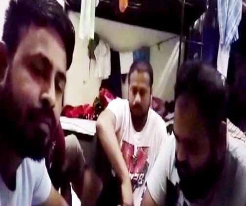 Hoshiarpur 4 youngsters need help in dubai ਦੁਬਈ ‘ਚ ਫਸੇ ਚਾਰ ਪੰਜਾਬੀ, ਵੀਡੀਓ ਬਣਾ ਸੁਣਾਈ ਦਾਸਤਾਨ