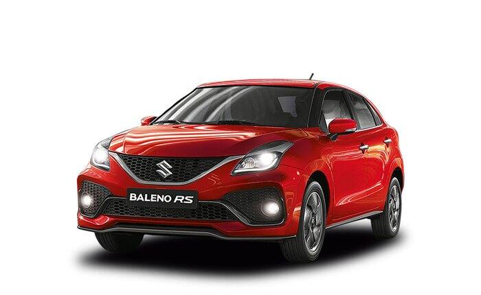 ਦੂਜੇ ਥਾਂ 'ਤੇ 12,444 ਯੂਨਿਟਸ ਨਾਲ ਮਾਰੂਤੀ ਸਵਿਫਟ ਮੌਜੂਦ ਹੈ। ਇਹ ਹੈਚਬੈਕ ਪੈਟਰੋਲ ਤੇ ਡੀਜ਼ਲ ਦੋਵਾਂ ਇੰਜਣ ਵਿਕਲਪ ਨਾਲ ਆਉਂਦੀ ਹੈ। ਤੀਜੇ ਥਾਂ 'ਤੇ ਵੈਗਨਆਰ ਹੈ ਜੋ ਭਾਰਤੀ ਪਰਿਵਾਰ ਦੀ ਸਭ ਤੋਂ ਪਸੰਦੀਦਾ ਕਾਰ ਮੰਨੀ ਜਾਂਦੀ ਹੈ। ਚੌਥੇ ਥਾਂ 'ਤੇ ਮਾਰੂਤੀ ਸੁਜ਼ੁਕੀ ਦੀ ਪ੍ਰੀਮੀਅਮ ਹੈਚਬੈਕ ਬਲੇਨੋ ਮੌਜੂਦ ਹੈ। ਅਗਸਤ ਮਹੀਨੇ ਇਸ ਦੀਆਂ 11,067 ਕਾਰਾਂ ਦੀ ਵਿਕਰੀ ਹੋਈ ਹੈ। ਪੰਜਵੇਂ ਸਥਾਨ 'ਤੇ ਮਾਰੂਤੀ ਦੀ ਆਲਟੋ ਦੇ 10,123 ਯੂਨਿਟਸ ਵਿਕੇ।