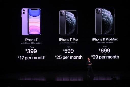 Apple iphone 11 Pro Max ਦੀ ਕੀਮਤ ਤੇ ਫੀਚਰਜ਼- ਕੰਪਨੀ ਨੇ ਇਸ ਦੀ ਕੀਮਤ 1099 ਅਮਰੀਕੀ ਡਾਲਰ, ਯਾਨੀ 78,971 ਰੁਪਏ ਰੱਖੀ ਹੈ। ਆਈਫੋਨ 11 ਪ੍ਰੋ ਮੈਕਸ ਵਿੱਚ 6.5 ਇੰਚ ਦੀ ਸੁਪਰ ਰੈਟਿਨਾ ਡਿਸਪਲੇਅ ਸਕ੍ਰੀਨ ਦਿੱਤੀ ਗਈ ਹੈ। ਇਸ ਫੋਨ ਦਾ ਬੈਟਰੀ ਬੈਕਅੱਪ ਆਈਫੋਨ ਦੇ ਪੁਰਾਣੇ ਮਾਡਲ ਨਾਲੋਂ 4-5 ਘੰਟੇ ਜ਼ਿਆਦਾ ਹੋਵੇਗਾ।