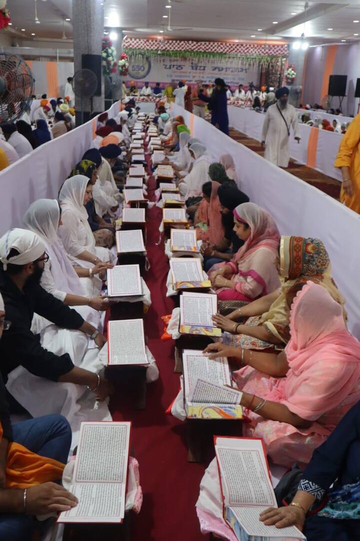 ਦਮਦਮੀ ਟਕਸਾਲ ਵੱਲੋ ਇਹ ਪਾਠ ਬੋਧ ਸਮਾਗਮ 15 ਅਗਸਤ ਤੋਂ ਅੱਜ 14 ਸਤੰਬਰ ਤਕ ਚੱਲਿਆ ਜਿਸ ਵਿੱਚ ਰੋਜ਼ਾਨਾ 400 ਤੋਂ ਵੱਧ ਸੰਗਤਾਂ ਨੇ ਪ੍ਰੇਮ ਭਾਵਨਾ ਤੇ ਪੂਰੀ ਸ਼ਰਧਾ ਨਾਲ ਹਿੱਸਾ ਲਿਆ। 