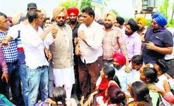 ਜਦੋਂ ਕੈਪਟਨ ਦੇ ਮੰਤਰੀ ਨੇ ਖੇਤਾਂ 'ਚ ਭੱਜ ਕੇ ਬਚਾਈ 'ਜਾਨ'!