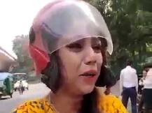 ਚਲਾਨ ਕੱਟਣ ‘ਤੇ ਕੁੜੀ ਨੇ ਦਿੱਤੀ ਫਾਹਾ ਲੈਣ ਦੀ ਧਮਕੀ, ਸੜਕ ‘ਤੇ ਹਾਈ ਵੋਲਟੇਜ ਡਰਾਮਾ