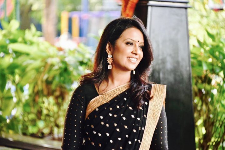 Amruta Fadnavis Calls PM 