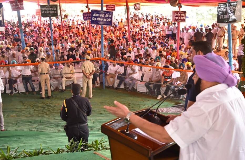 ludhiana kissan mela updates ਕਿਸਾਨ ਮੇਲੇ 'ਚ ਅਫ਼ਸਰਸ਼ਾਹੀ ਦਾ ਜ਼ੋਰ, ਕੈਪਟਨ ਦੇ ਆਉਣ ਤਕ ਕਿਸਾਨਾਂ ਦੀ ਐਂਟਰੀ ਬੰਦ, ਲੱਗੇ ਸਰਕਾਰ ਵਿਰੋਧੀ ਨਾਅਰੇ