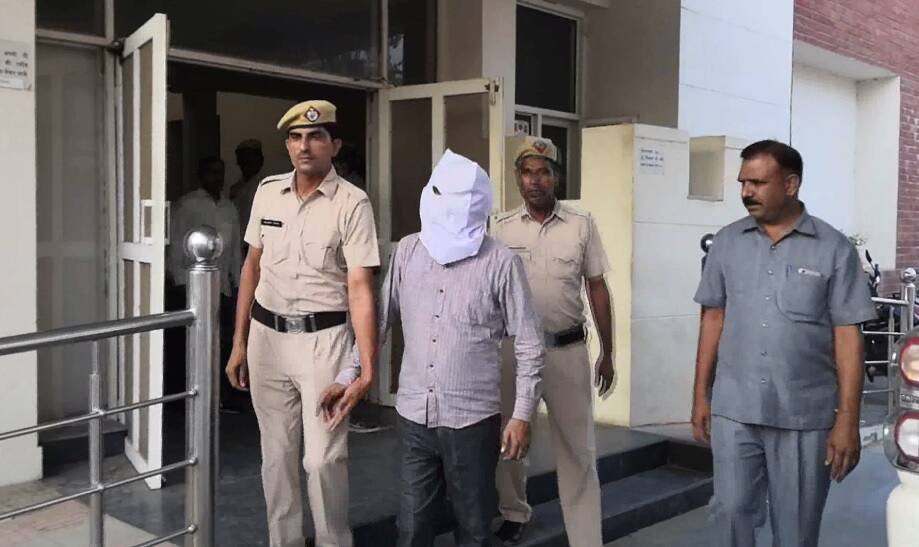 bjp ticket fraud accused arrested from chandigarh hotel ਟਿਕਟ ਦੇ ਜੁਗਾੜ 'ਚ ਲੱਗੇ ਬੀਜੇਪੀ ਲੀਡਰਾਂ ਨਾਲ ਲੱਖਾਂ ਦੀ ਠੱਗੀ, ਅੰਮ੍ਰਿਤਸਰ ਦਾ ਠੱਗ ਗ੍ਰਿਫ਼ਤਾਰ