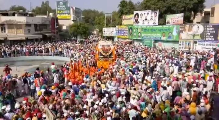 ਸ਼ੇਖ ਫਰੀਦ ਜੀ ਦੇ ਆਗਮਨ ਪੁਰਬ ਦੇ ਅੱਜ 6ਵੇਂ ਦਿਨ ਟਿੱਲਾ ਬਾਬਾ ਫਰੀਦ ਜੀ ਤੋਂ ਗੁਰਦੁਆਰਾ ਗੋਦੜੀ ਸਾਹਿਬ ਲਈ ਅਲੌਕਿਕ ਨਗਰ ਕੀਰਤਨ ਕੱਢਿਆ ਗਿਆ।