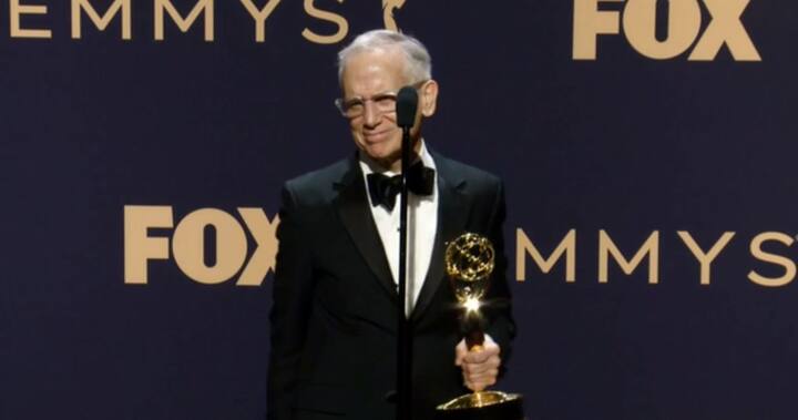 ਬੈਸਟ ਡਾਇਰੈਕਟਰ ਵੈਰਾਈਟੀ ਸੀਰੀਜ਼: ਸੈਟਰਡੇ ਨਾਈਟ ਲਾਈਵ “Host : Adam Sandler,” Don Roy King”