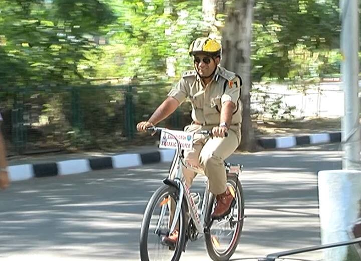 ਜੇ ਲੋਕ ਸਾਈਕਲ ਦੀ ਵਰਤੋਂ ਕਰਨਗੇ ਤਾਂ ਦਿਲ ਦੀਆਂ ਬਿਮਾਰੀਆਂ ਤੋਂ ਦੂਰ ਰਹਿਣਗੇ। ਸਾਈਕਲ ਚਲਾਉਣ ਤੇ ਪੈਦਲ ਚੱਲਣ ਦੇ ਨਾਲ ਦੋ ਫਾਇਦੇ ਆਮ ਜਨਤਾ ਨੂੰ ਮਿਲਣਗੇ ਇੱਕ ਤਾਂ ਉਹ ਸਹਿਤਯਾਬ ਹੋਣਗੇ ਤੇ ਦੂਜਾ ਟ੍ਰੈਫਿਕ ਵਿੱਚ ਵੀ ਕਮੀ ਆਏਗੀ।