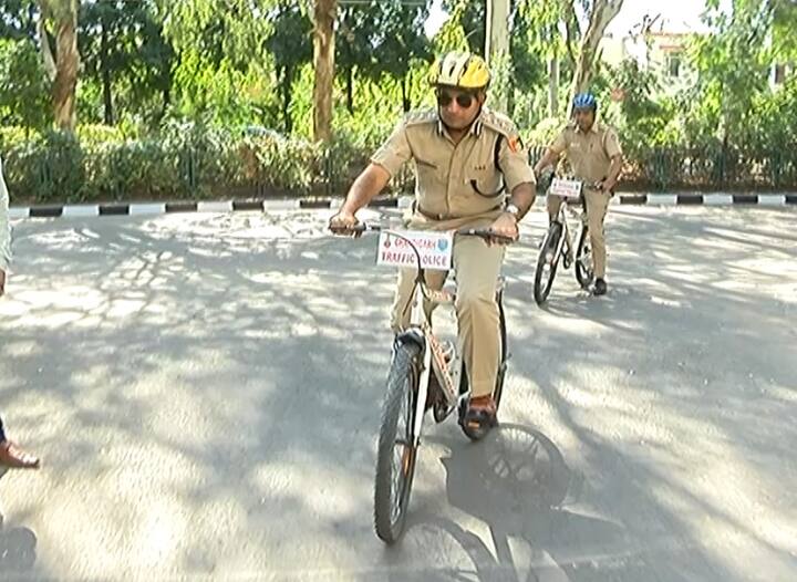 ਉਨ੍ਹਾਂ ਦੱਸਿਆ ਕਿ ਇਨ੍ਹਾਂ ਦੇ ਆਲੇ ਦੁਆਲੇ ਦਰਖ਼ਤ ਵੀ ਲਾਏ ਗਏ ਹਨ ਤਾਂ ਜੋ ਸਾਈਕਲ ਚਲਾਉਣ ਵਾਲੇ ਧੁੱਪ ਤੋਂ ਬਚ ਸਕਣ ਤੇ ਉਨ੍ਹਾਂ ਨੂੰ ਕਿਸੇ ਤਰ੍ਹਾਂ ਦੀ ਕੋਈ ਦਿੱਕਤ ਨਾ ਆ ਸਕੇ।