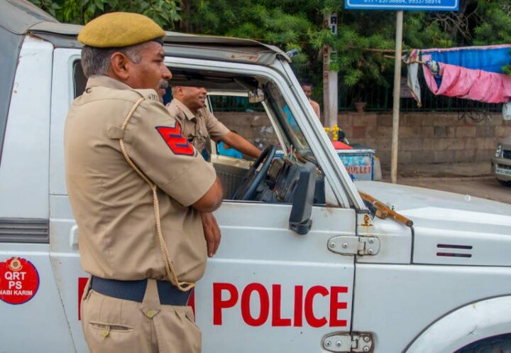 delhi-police-busted-medicine-gang-two-arrested ਫੌਜੀ ਜਵਾਨਾਂ ਨੂੰ ਮਿਲਣ ਵਾਲੀਆਂ ਦਵਾਈਆਂ ਦੀ ਕਾਲਾਬਾਜ਼ਾਰੀ ! ਪੂਰੇ ਦੇਸ਼ 'ਚ ਨੈੱਟਵਰਕ