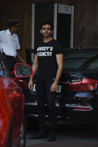 ਤਾਰਾ ਦੇ ਨਾਲ ਐਕਟਰ ਕਾਰਤਿਕ ਆਰੀਅਨ ਵੀ ਸੀ।